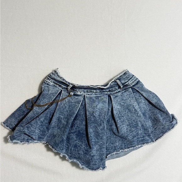 Tractr Y2K Micro Mini Denim Skirt with Chain - Picture 2 of 5